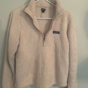Patagonia Quarter zip size medium!!